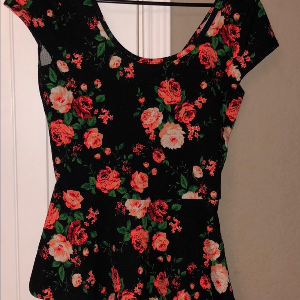 CUTE CHARLOTTE RUSSE SHIRT